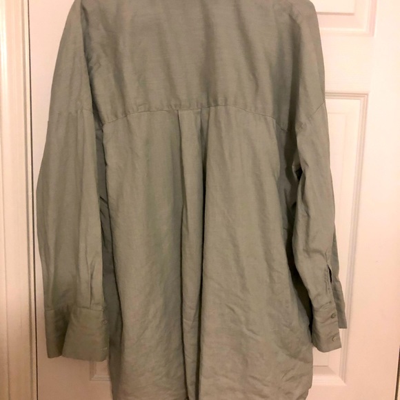 Sage green linen top - Picture 2 of 3